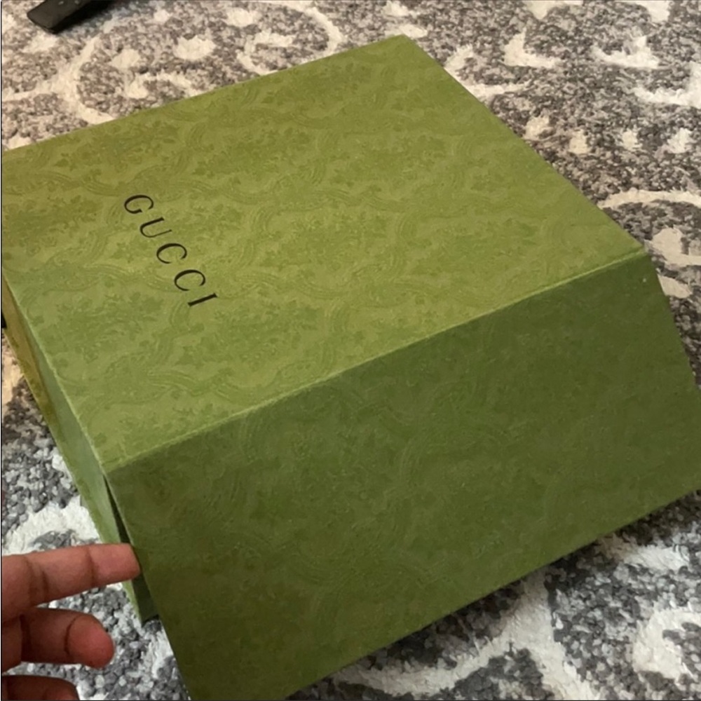 Gucci box